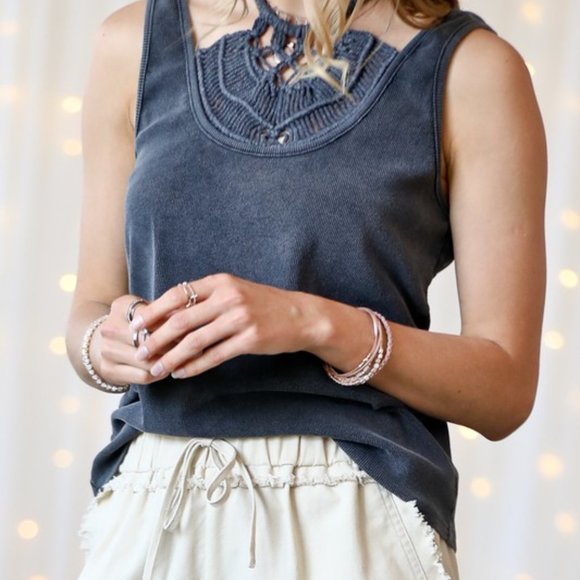 Crochet halter ribbed texture tank - Picture 5 of 6